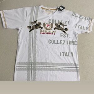 New Italian style fit men’s t-shirt with golden metallic details size fit xl